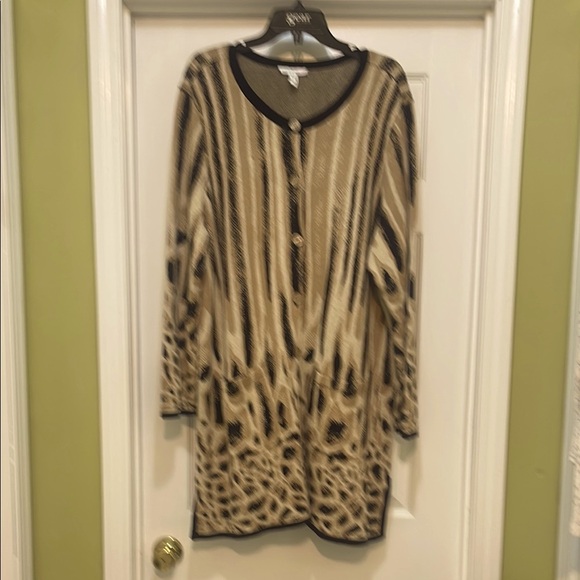 Isaac Mizrah Live! - long cardigan tan, beige -& black animal print - size 2X - Picture 1 of 5